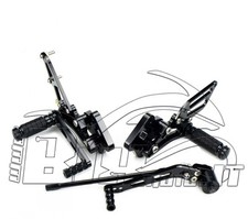 PEDANE ARRETRATE REGOLABILI CNC SUZUKI GSXR 600/750 06 07 08 09 10 IN ERGAL NERO