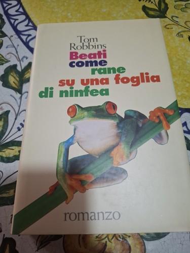 Beati come rane - su, una