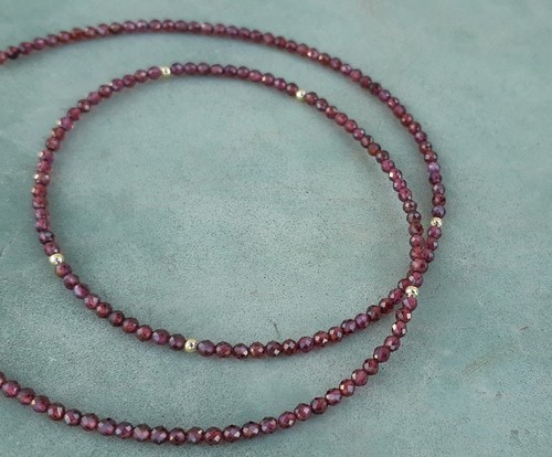 Bellissima collana fatta - , a