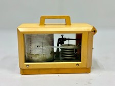 Raro strumento meteorologico marittimo catalano in ottone giallo barografo nave