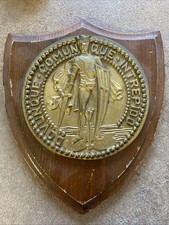 RARO  CREST  Nave Marina