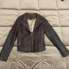 giubbotto pelle guess,colore