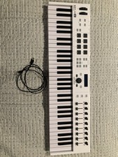 Arturia KeyLab Essential Tastiera controller MIDI a 61 tasti - Bianco