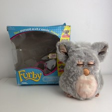 Emoto-Tronic Sleepy Grey Furby