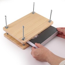 Pressa per libri in legno