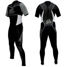 JET PILOT muta da surf in