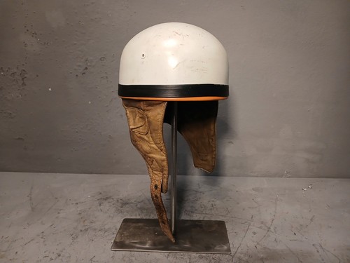 Vecchio casco originale auto - vecchio,