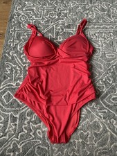 Costume da bagno rosso