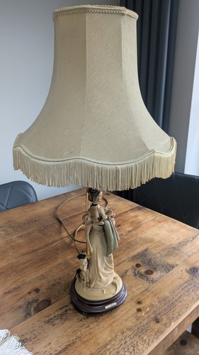 Rara statuina lampada - , da