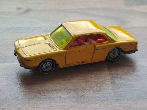 Siku 1011 bmw 2000 - cs, giallo