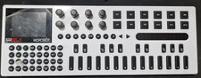 Isla Instruments Kordbot, chord finder, midi controller bianca S2400 PELLICOLA