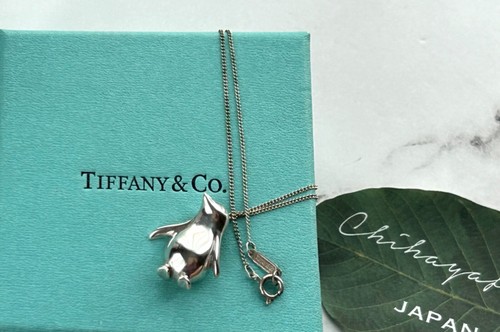 Collana con ciondolo - , in