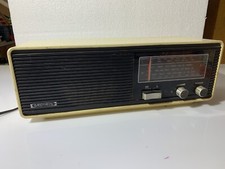 Radio GRUNDIG Type RF 21 AM FM All Transistor Bianca