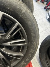 Gomme e cerchi Stelvio 18