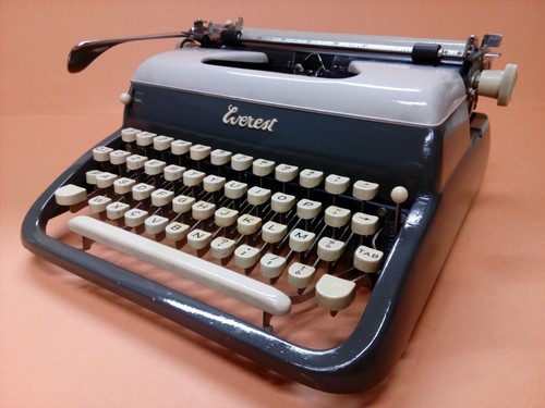 Macchina scrivere everest - da,