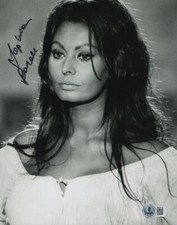 SOPHIA LOREN SPLENDIDA FOTO