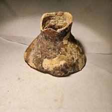 Antico frammento di anfora romana