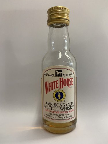 Mignon white hourse - white,