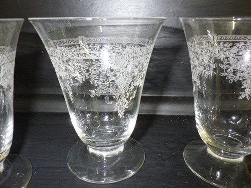 Calici bicchieri incisi