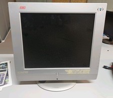 monitor LCD Proview da 17 pollici.