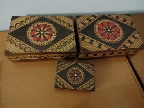 Tre scatole legno abbinate - tre,