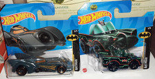 2 HOT WHEELS MODEL CAR BATMAN MOBILE CARS 2004,CLASSIC TV SERIE 60 SUPER HEROES