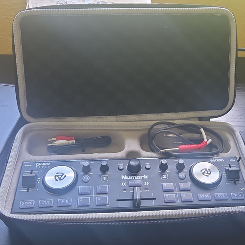 Numark dj2go2 touch - numark,