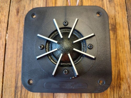 Midrange cupola realistica