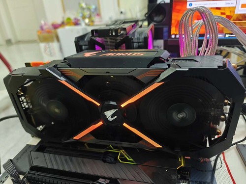 Gigabyte aorus geforce gtx - gigabyte,