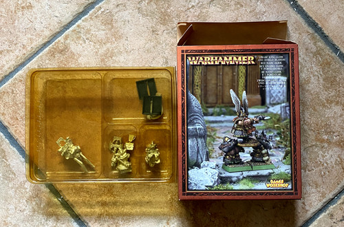 Warhammer fantasy dwarf - 84-17,