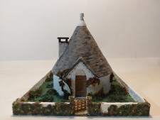 TRULLO IN MATTONI TERRACOTTA MONTATO DA MODELLISTA ESPERTO