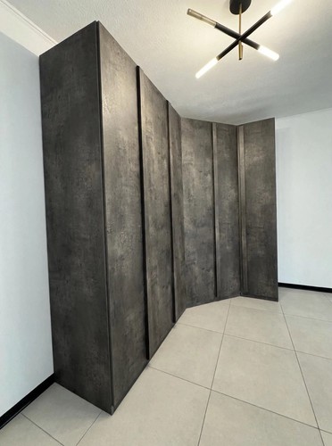 Armadio angolare grigio
