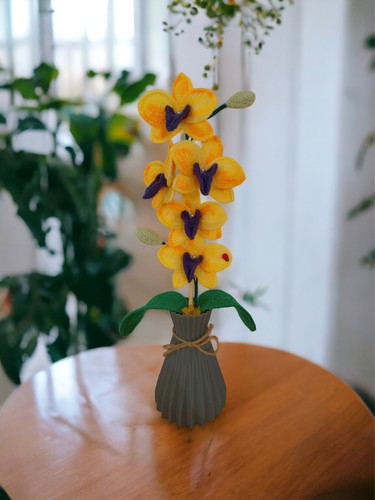 Orchidea fatta all uncinetto - fatta, all’uncinetto