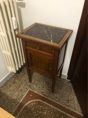 Coppia comodini antichi con