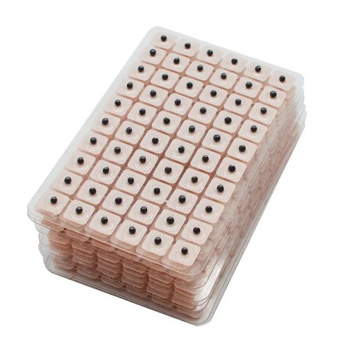 Adesivi per terapia magnetica