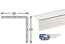 ANGOLARE IN ALLUMINIO 30X30