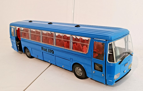 Old cars fiat 370 - 370, autobus