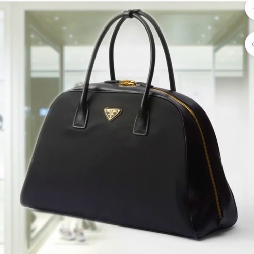 Authenticated prada bauletto - prada,