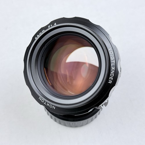 Voigtlander nokton 1 - 58, f/1.4