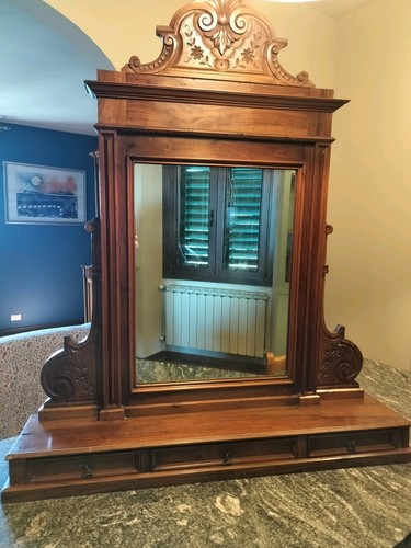 Specchio sopra comò - specchio,