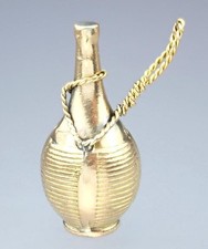 Stupendo ciondolo bottiglia