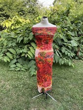 ABITO NUOVO SENZA ETICHETTE