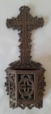 ANCIEN BÉNITIER EN BOIS