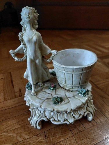 Ceramica vintage ragazza con - ceramica,