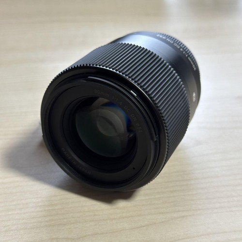 Sigma 30mm dc dn - dc,