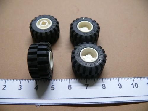 Lego white wheel - 4,