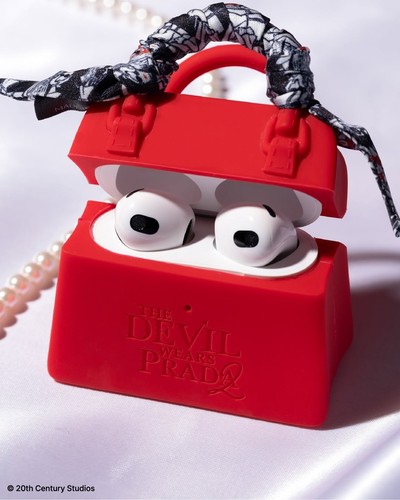 Custodia airpods the devil - airpods,