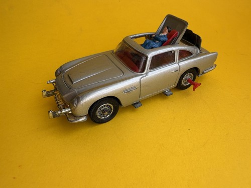 Corgi toys 270 aston martin - 270,