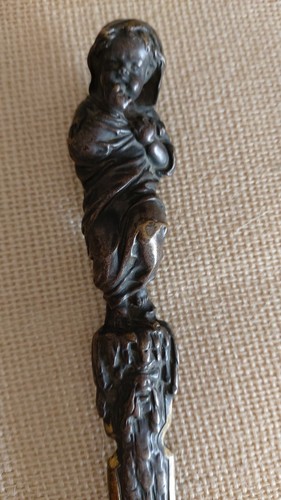 Sfogliacarte bronzo antico - in,