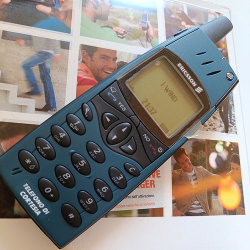 Telefono cellulare sony - cellulare,